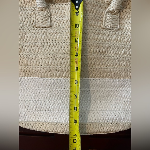 Like New Altru 100% Paper Straw Tote Bag - Picture 14 of 16